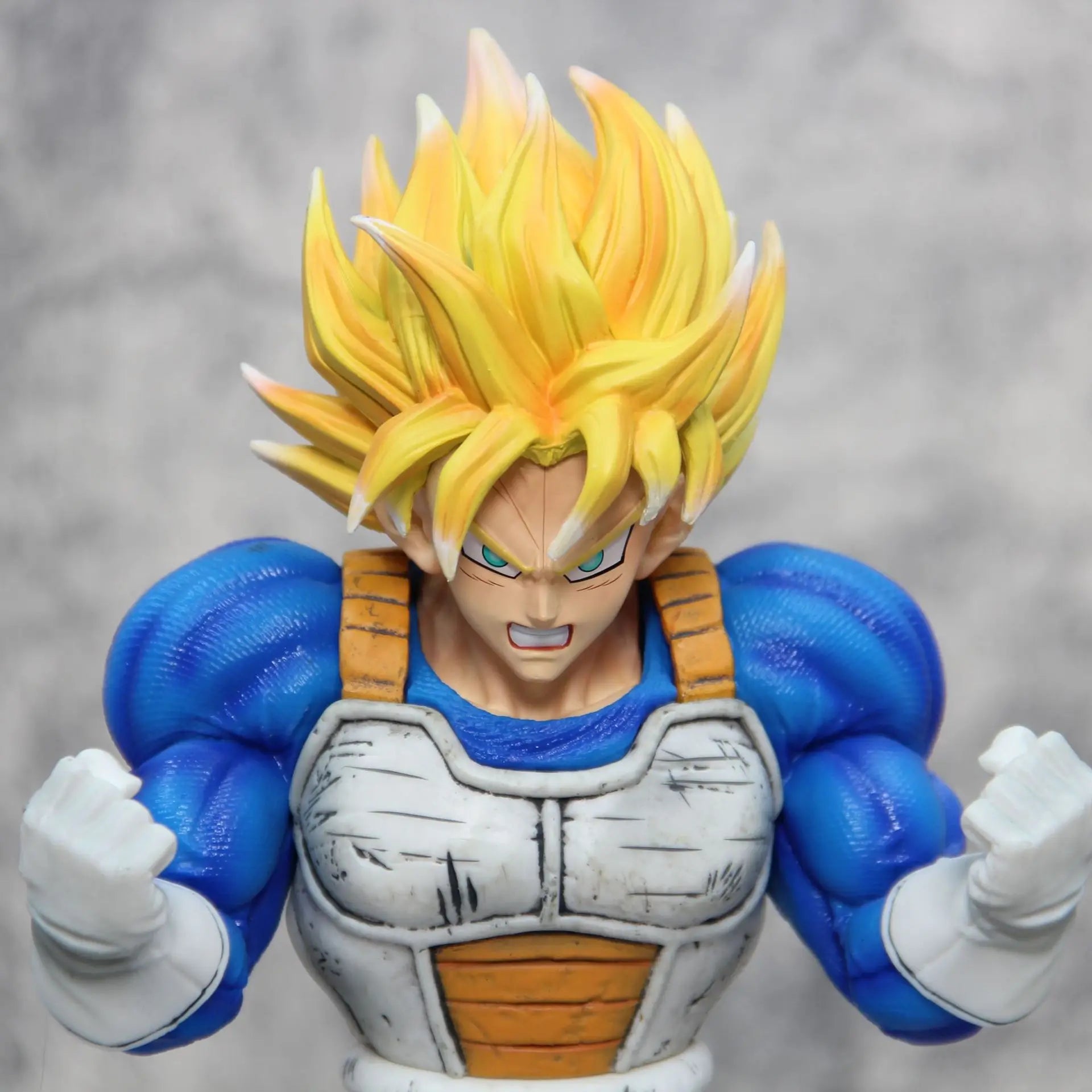 Dragon Ball Super Saiyan Goku Figure – Perfect for Anime Collectors - Image 3