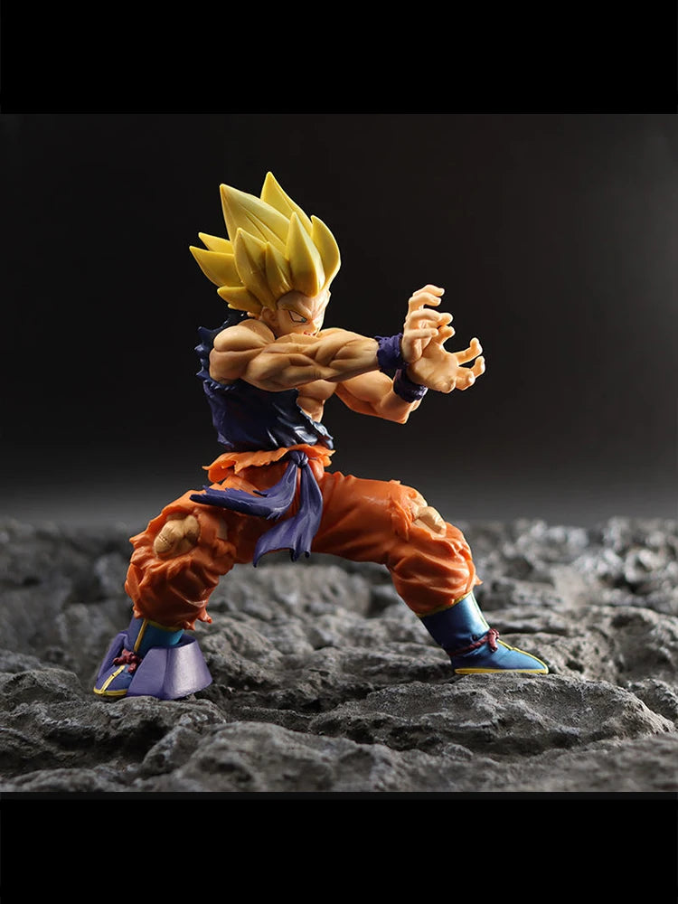 Son Goku Battle Damage Figure - Image 7