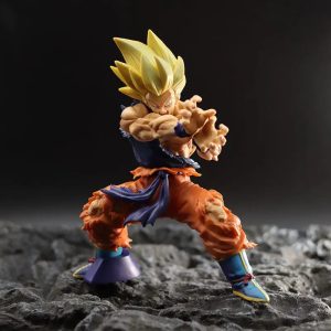 Son Goku Battle Damage Figure